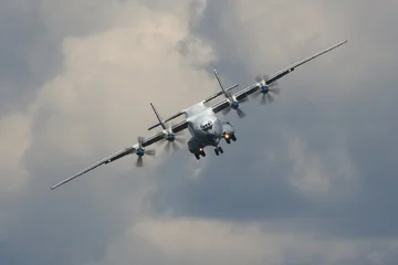 Ан-22 лежит под водой в 150 метрах от берега — данные экстренных служб